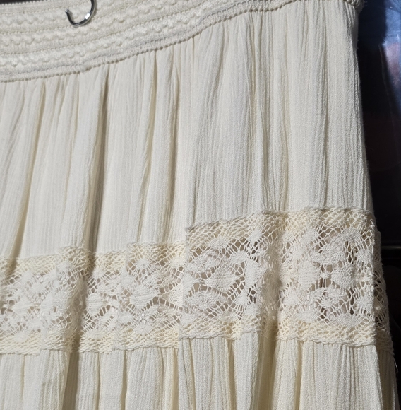 Reba Cream Boho Western Midi A-line Skirt with Smocked and Tiered Design - Picture 3 of 5